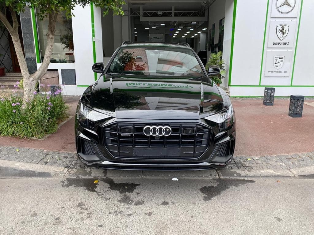 Audi Q8 S line 2021
