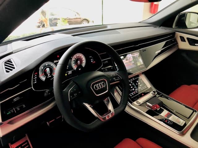 Audi Q8 S line 2021