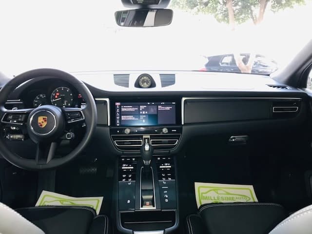 Porsche MACAN 2022