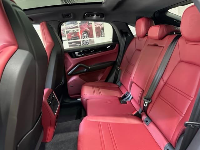 Porsche Cayenne 2023