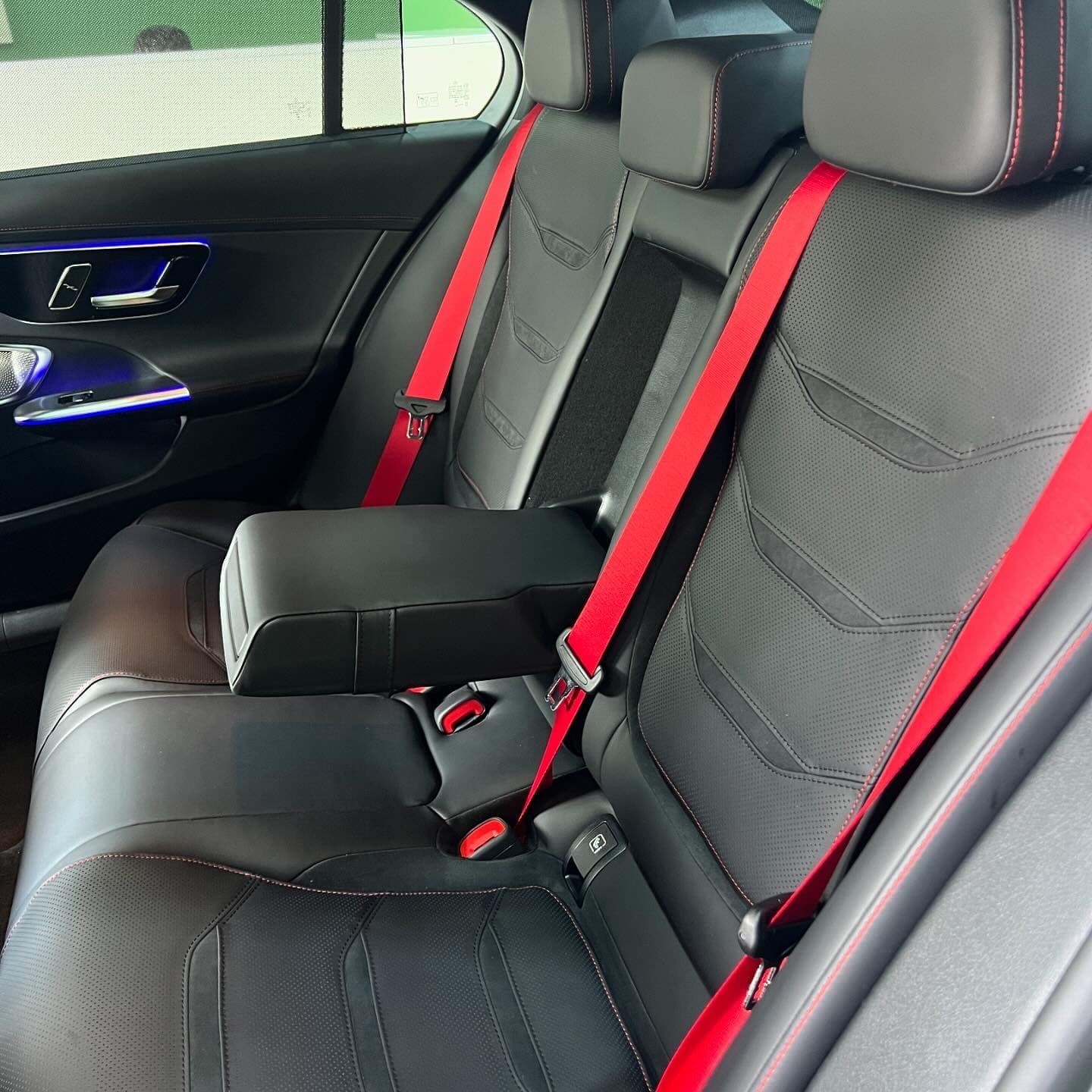 Mercedes-benz C63 2024